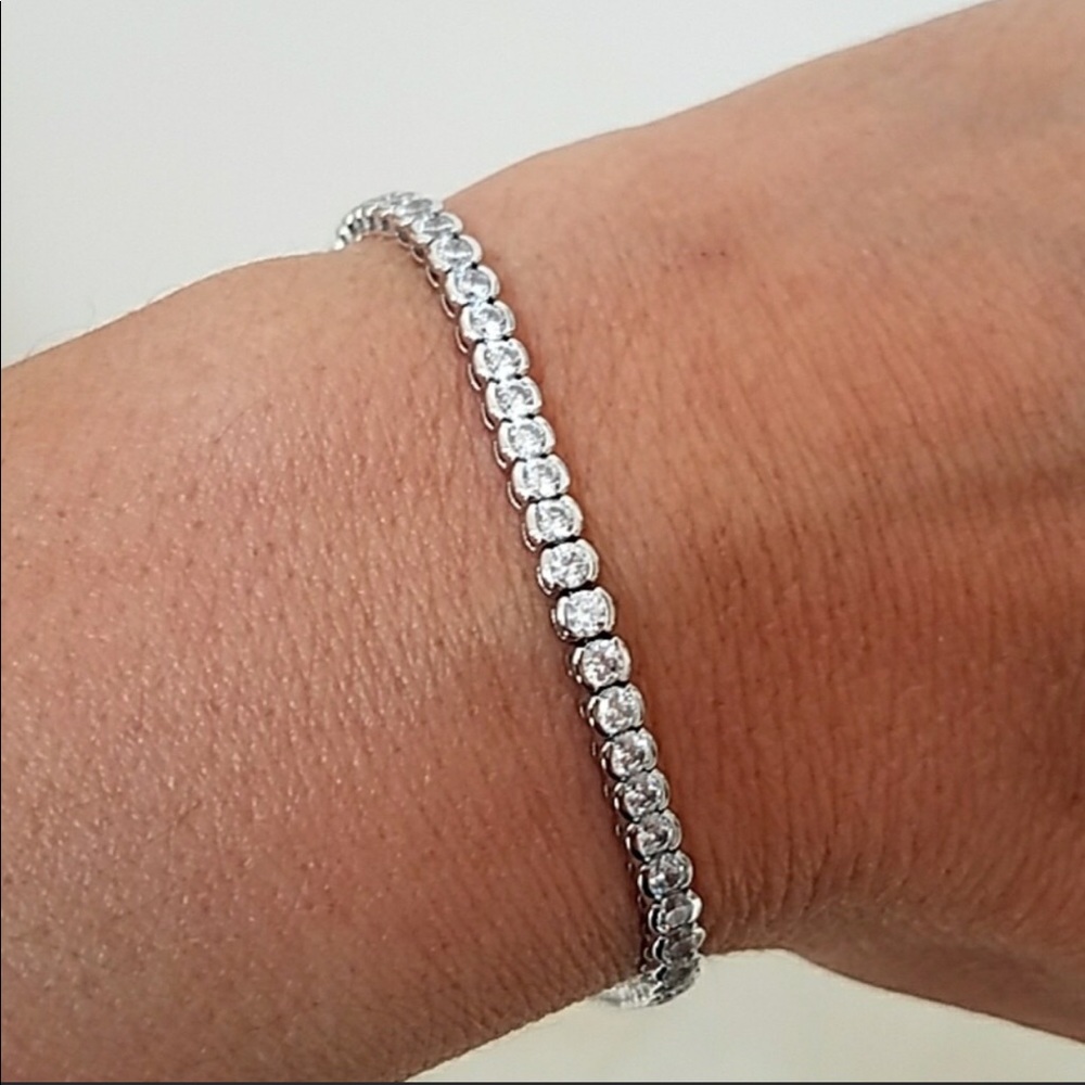 14K SOLID WHITE GOLD TENNIS BRACELET 🌹